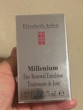 Elizabeth Arden Millenium Day Renewal Emulsion - Brand New Factory Sealed.